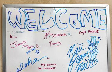 Entire house with Four Bedrooms, Hot Tub, BBQ, Private Backyard, FREE WiFi and Parking, near Seattle, EV - Foto 24