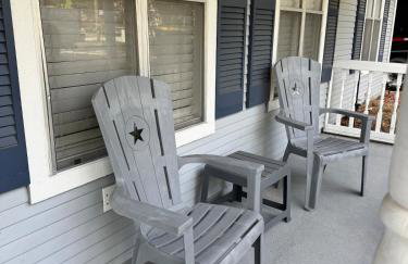 Cozy Family Getaway! - Photo 24