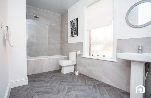 Vacant Nests The Fredrick Close to sea front - Photo 21