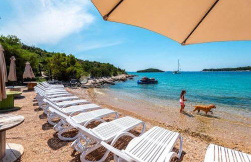 Cozy and Chic Little House with pool Ivinj - 4 - Foto 16