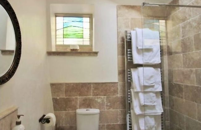 Impeccable 3-bed 17th Century Luxury Cottage - Foto 26