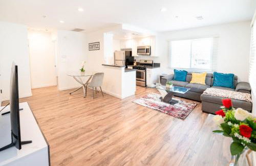 Modern Furnished 1-Bedroom with Free Parking in Koreatown close to DT LA - Foto 4