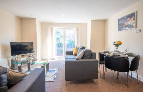 Apartment 11 - Photo 11