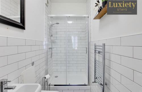 Gorgeous 1BR Studio By Luxiety Stays Short Lets & Serviced Accommodation Southend on sea With Free WiFi & Nr High St - Foto 5