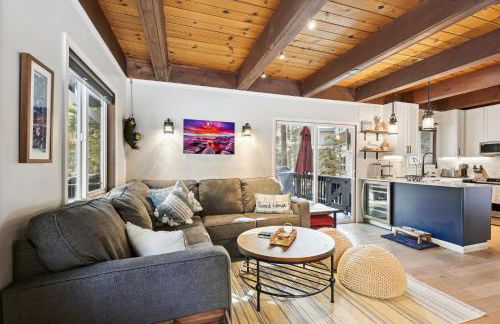 Cobalt Cabin by Tahoe Getaways - Beautifully Remodeled Pet Friendly 3 BR with Hot Tub & EV - Foto 4