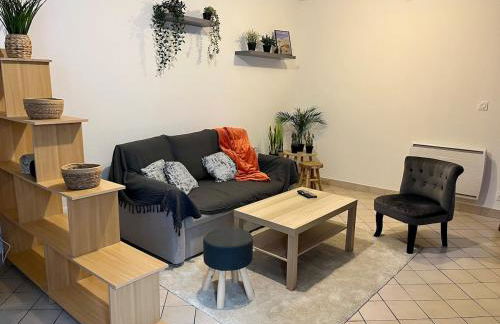 Charming furnished house at Moret sur Loing - Foto 1