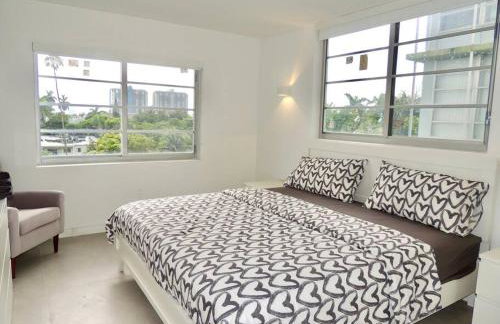 2BR in Heart of SoBe with Parking - Foto 8
