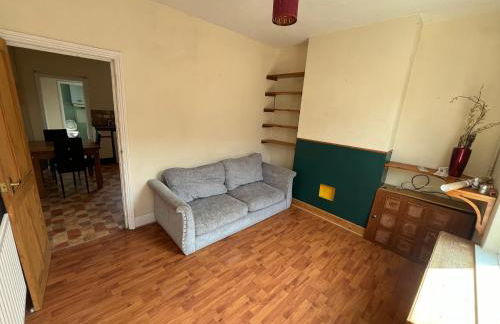 2 bedroom house in NG7 - Foto 3