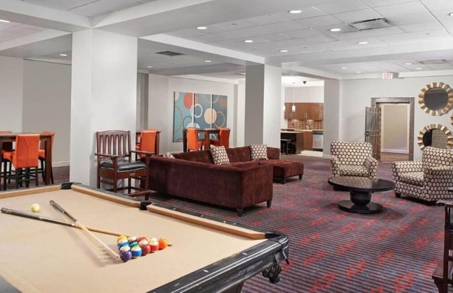 Bluebird Suites near AutoZone Park - Foto 41