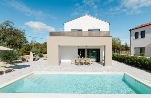 Villa Divine - Photo 1