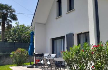 Gîte les iris Fleurs des Pyrénées - Climatisation - Borne VAE - Foto 1