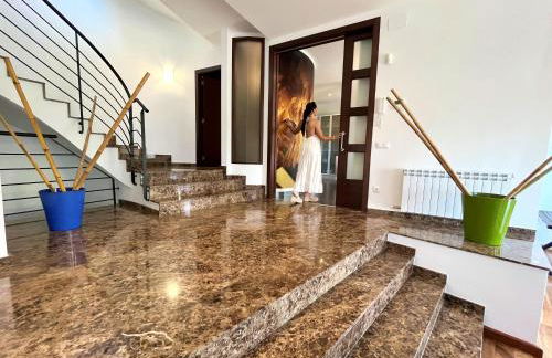 Villa de lujo con vistas al mar y piscina privada - Foto 10