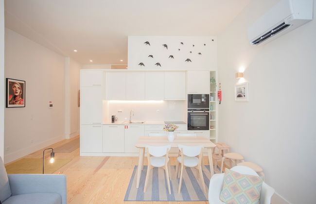 Liiiving in Porto - Haven Pool Apartment - Photo 19