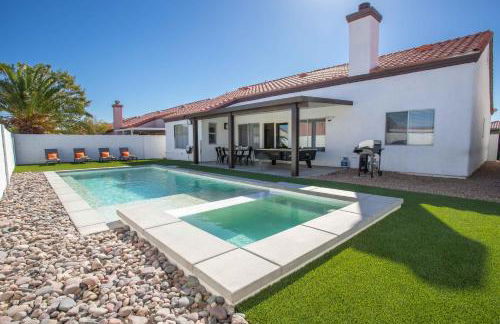 Spacious 5 Bedroom House with Heated Pool and Jacuzzi - Foto 7