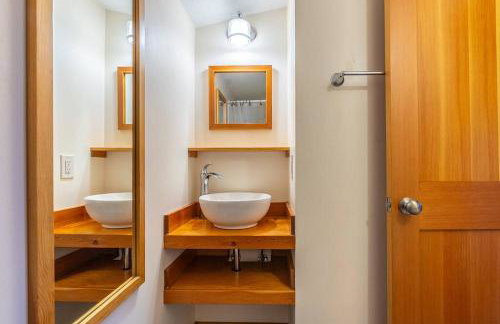 Charming two-level retreat in Capitol Hill - Foxglove Inn - Foto 9