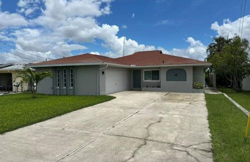 Cozy 2 BR Waterfront home with Heated Pool - Foto 12