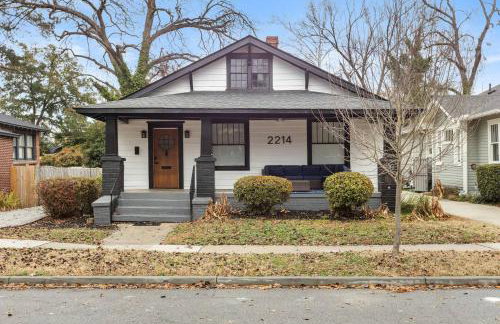 Cottontown Bungalow - Fast WiFi - Walk Downtown - Foto 3