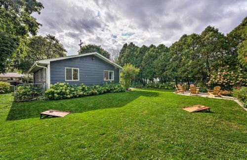 Airy Cottage Close to Rock Lake with Fire Pit! - Foto 34