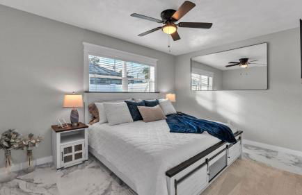 Lake, Pool, HotTub, Game Room, 8 Beds, Sleeps 17 - Foto 30