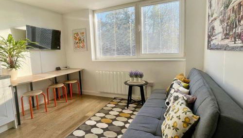 Convenient quiet flat with parking - Photo 1