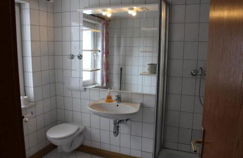 Möblierte 2-Raum Wohnung in Ohrdruf OT Crawinkel Thüringen Wald - Photo 4