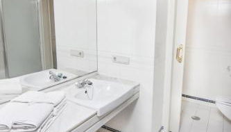 Park Plaza Suites Apartamentos - Foto 5