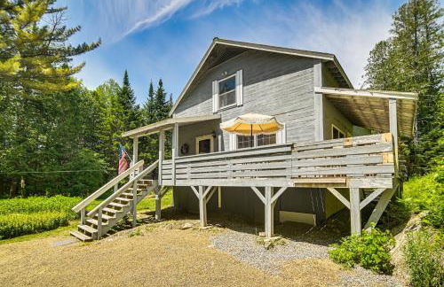 1 Mi to Rangeley Lake Cabin with Wraparound Deck! - Foto 25