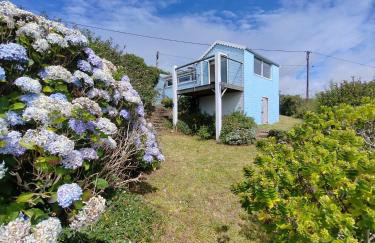 Unique coastal detached property - Foto 1