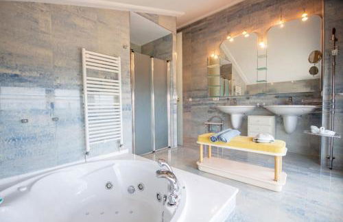 Villa Luxueuse, 2 piscines, spa et salle de sport, 5 chambres, 4 salles de bain - Foto 28