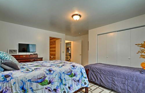 Expansive Getaway about 2 Miles to Mendenhall Glacier! - Foto 20