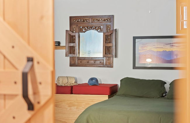 Waterside Haven by Avantstay Lakefront Hot Tub Game Room Fire Pit - Photo 28