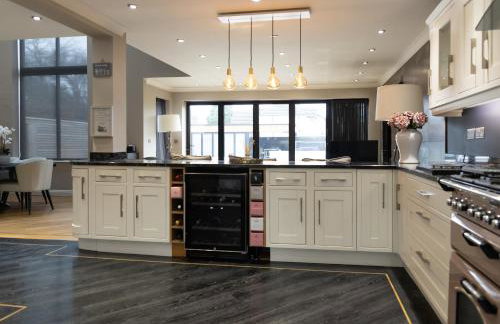 The Luxury House - Foto 43