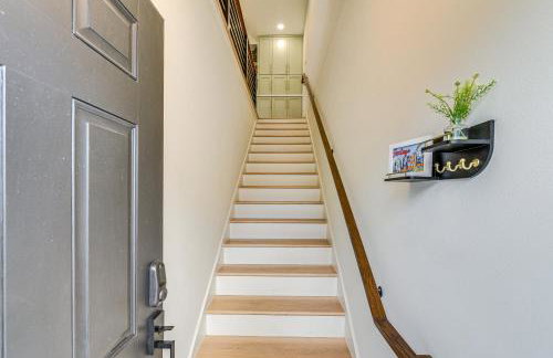 Walk to Shops and Eats! Couples Retreat in Galveston - Foto 23