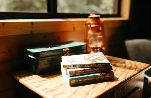 The FISH HAUS A Montana Tiny Cabin Forest Retreat - Foto 13