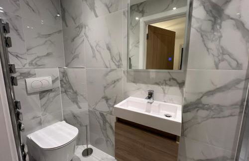 Starlight Lodge - 4 bedroom Barn with Hot Tub! - Foto 8