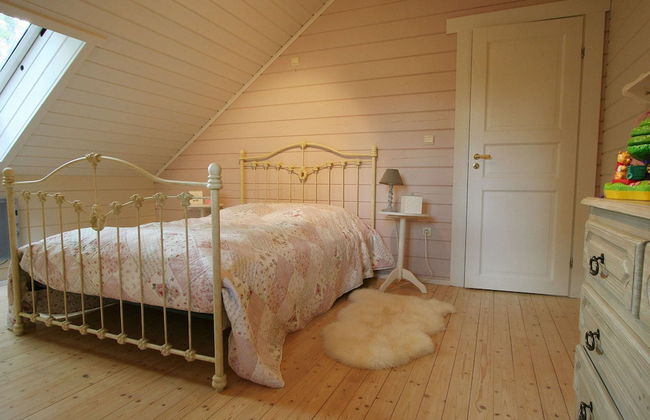 Countryside Chalet in Bomal sur Ourthe With Sauna, Balcony - Photo 3