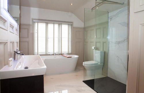 Shrewsbury Townhouse - Free Parking - Photo 3