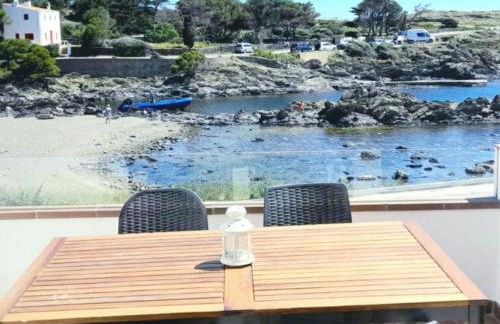 Maravilloso dúplex en primera línea de mar - Foto 1