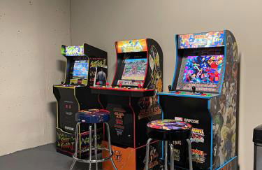 Lux Atlanta Home with Arcade room - Foto 10