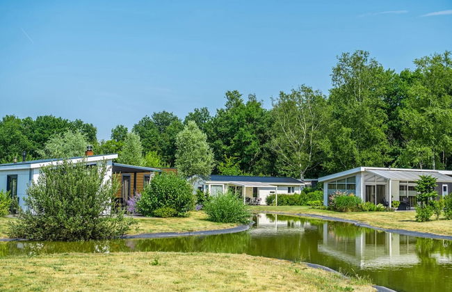 Tidy Furnished Chalet 1 km From a National Park - Foto 33