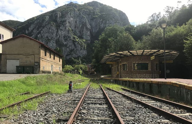 Hiking, eating and relaxing in an 18th century Spa near Oviedo - Photo 9
