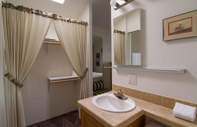 Arden Acres Executive Suites and Cottages - Foto 29