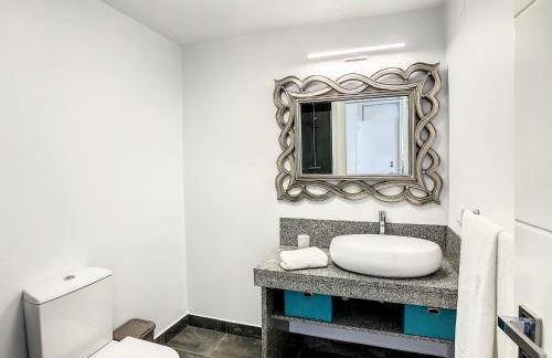 On the Wave by LovelyStay - Photo 26