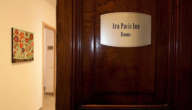 Ara Pacis Inn - Foto 2, Entrada interior