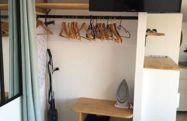 Studio le Nid, vue mer, village et collines avec terrasse - Foto 11