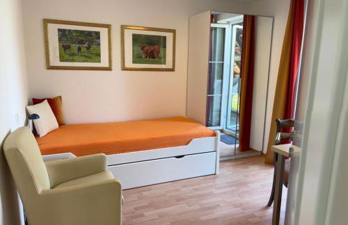 Ruhige Ferienwohnung mit Balkon und Blick in die Natur - Foto 4