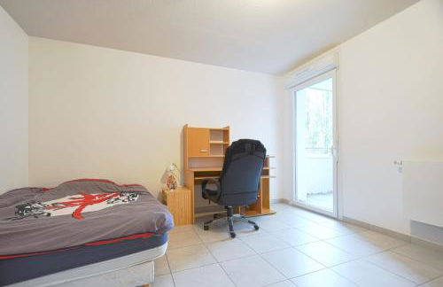 Beautiful Bright Apt With Terrace - Photo 8