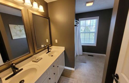 Fenced backyard! 6 miles to Cookeville Boat Dock! - Foto 19