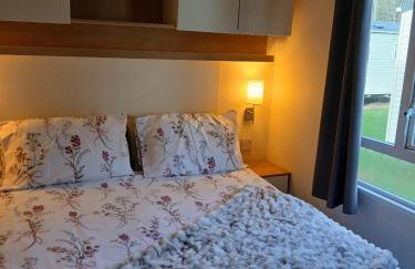 Haggerston Castle sleeps 6 ensuite - Foto 8