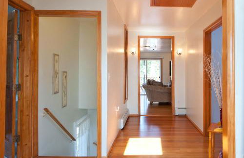 Modern Beautiful Apartment-5 Beds-Full Kitchen-Parking-Super Clean-Great for Groups - Foto 12